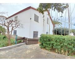 Tu oasis privado a 5 minutos de Sitges - Casa con jardín en Mas Alba