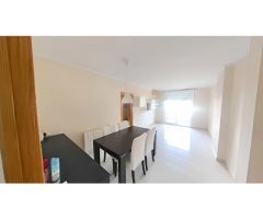¡Oportunidad única en Segur de Calafell! Piso con piscina, terraza, parking y
