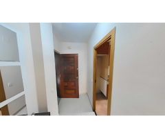 ¡Oportunidad única en Segur de Calafell! Piso con piscina, terraza, parking y