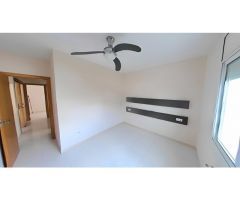 ¡Oportunidad única en Segur de Calafell! Piso con piscina, terraza, parking y