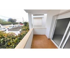 ¡Oportunidad única en Segur de Calafell! Piso con piscina, terraza, parking y