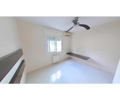 ¡Oportunidad única en Segur de Calafell! Piso con piscina, terraza, parking y