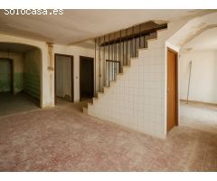 Gran Casa a Reformar con Jardín en La Granada - ¡Potencial Increíble!
