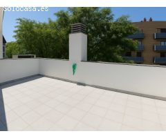 Casa esquinera seminueva con jardín privado, solárium y piscina en Moli den