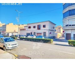 Casa en Manacor con negocio