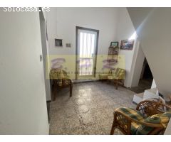 SE VENDE FABULOSA CASA TERRERA EN EL DESIERTO (GRANADILLA DE ABONA.)