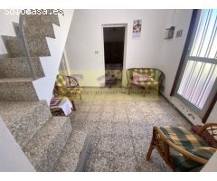 SE VENDE FABULOSA CASA TERRERA EN EL DESIERTO (GRANADILLA DE ABONA.)