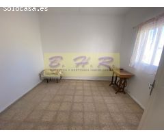 SE VENDE FABULOSA CASA TERRERA EN EL DESIERTO (GRANADILLA DE ABONA.)