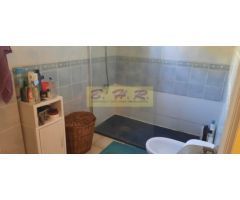 Se vende estupendo piso en Parque de la Reina