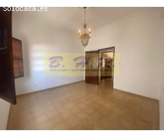 Se vende casa antigua en Guía de Isora.