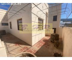 Se vende casa antigua en Guía de Isora.