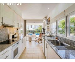 Villa de 4 habitaciones en Binixica