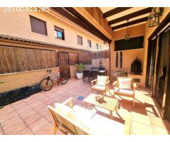 Chalet adosado impecable estado, en zona residencial de San Juan de Alicante