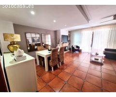 Chalet adosado impecable estado, en zona residencial de San Juan de Alicante