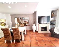 Chalet adosado impecable estado, en zona residencial de San Juan de Alicante