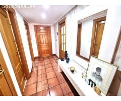 Chalet adosado impecable estado, en zona residencial de San Juan de Alicante
