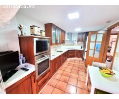 Chalet adosado impecable estado, en zona residencial de San Juan de Alicante