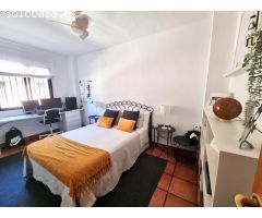Chalet adosado impecable estado, en zona residencial de San Juan de Alicante