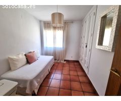 Chalet adosado impecable estado, en zona residencial de San Juan de Alicante