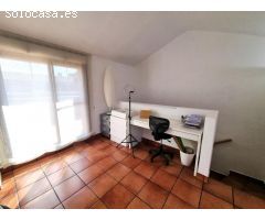 Chalet adosado impecable estado, en zona residencial de San Juan de Alicante