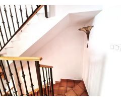 Chalet adosado impecable estado, en zona residencial de San Juan de Alicante