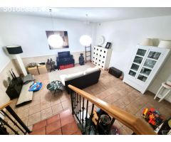 Chalet adosado impecable estado, en zona residencial de San Juan de Alicante