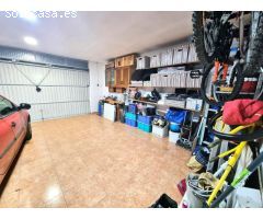 Chalet adosado impecable estado, en zona residencial de San Juan de Alicante