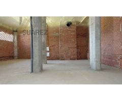 Local comercial en venta, en Sevilla Este.