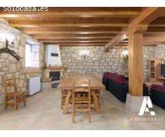 Caserío del siglo XV situado a las faldas del monte Jaizkibel en Hondarribia