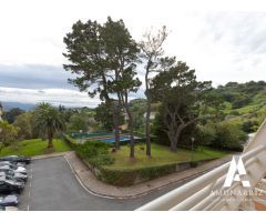 Dúplex con terraza, garaje y vistas de ensueño en Urbanización Goizut