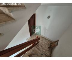 Casa en el campo, estilo payesa en Santa Gertrudis, para alquiler anual.