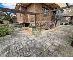 Casa en el campo, estilo payesa en Santa Gertrudis, para alquiler anual.