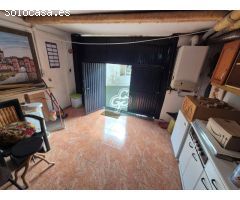 Casa en el campo, estilo payesa en Santa Gertrudis, para alquiler anual.