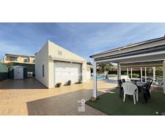 Chalet con Casa de invitados y piscina privada