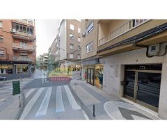 LOCAL COMERCIAL A PIE DE CALLE EN EL CENTRO.