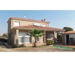 CHALET URBANIZACION LAS ARENAS