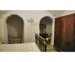 CASA DE PUEBLO EN TALAVAN, HUERTO Y OLIVAR.