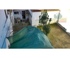 CASA DE PUEBLO EN TALAVAN, HUERTO Y OLIVAR.