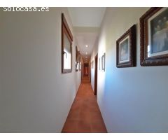CHALET EN EL MONTE DEL CASAR CON PISCINA Y PISTA DEPORTIVA.