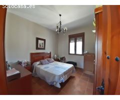 CHALET EN EL MONTE DEL CASAR CON PISCINA Y PISTA DEPORTIVA.