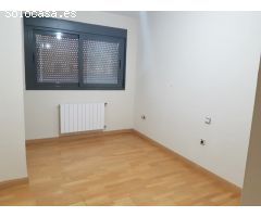 EXCELENTE APARTAMENTO DE ESQUINA EN EL CENTRO DE CÁCERES, CON VISTAS FANTÁSTICAS