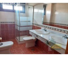 EXCELENTE APARTAMENTO DE ESQUINA EN EL CENTRO DE CÁCERES, CON VISTAS FANTÁSTICAS