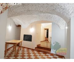 PRECIOSA CASA CON JARDIN y GARAJE