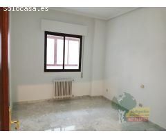 PISO SIN MUEBLES EN LA ZONA DE CABEZARRUBIA