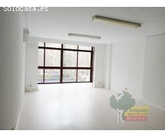 OFICINA CON VISTAS A CANOVAS