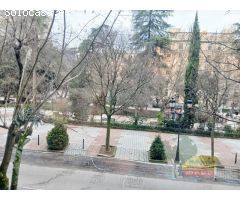 OFICINA CON VISTAS A CANOVAS