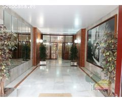 OFICINA CON VISTAS A CANOVAS