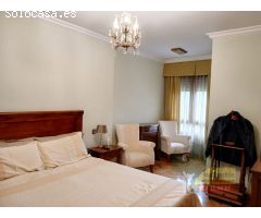 MAGNIFICO PISO EN CANOVAS CON PISCINA Y PISTAS DE PADEL.