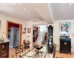 MAGNÍFICA FINCA CON 3 PROPIEDADES INDEPENDIENTES Y GRAN JARDÍN