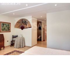 MAGNÍFICA FINCA CON 3 PROPIEDADES INDEPENDIENTES Y GRAN JARDÍN